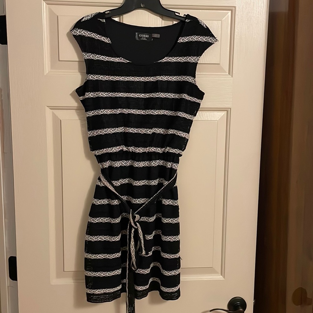 Guess. Size 6
